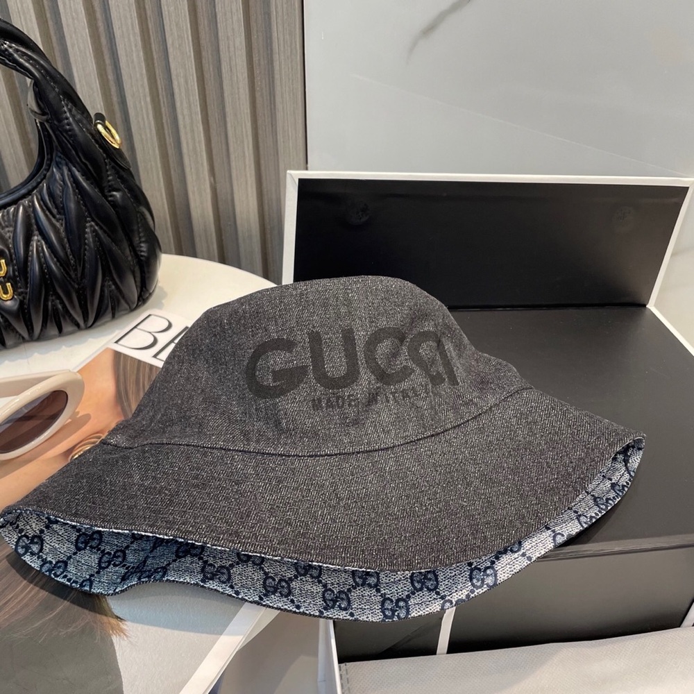 💙🤍Gucci Reversible GG Monogram Denim Bucket Hat Gray